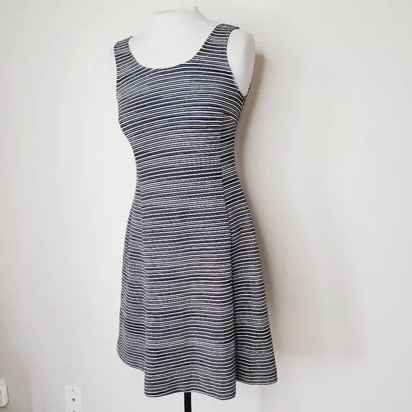 BANANA REPUBLIC Striped Fit & Flare Retro Dress - Picture 2 of 12